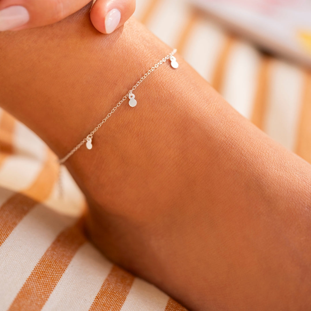 Which Ankle to wear an Anklet?