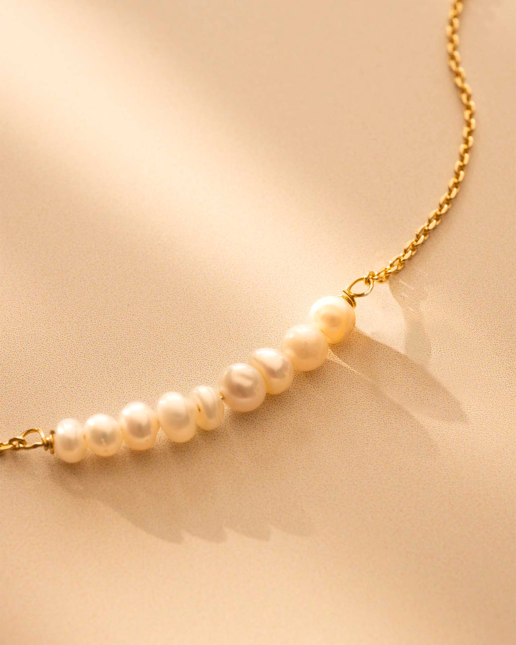 Gold Anja Pearl Bracelet