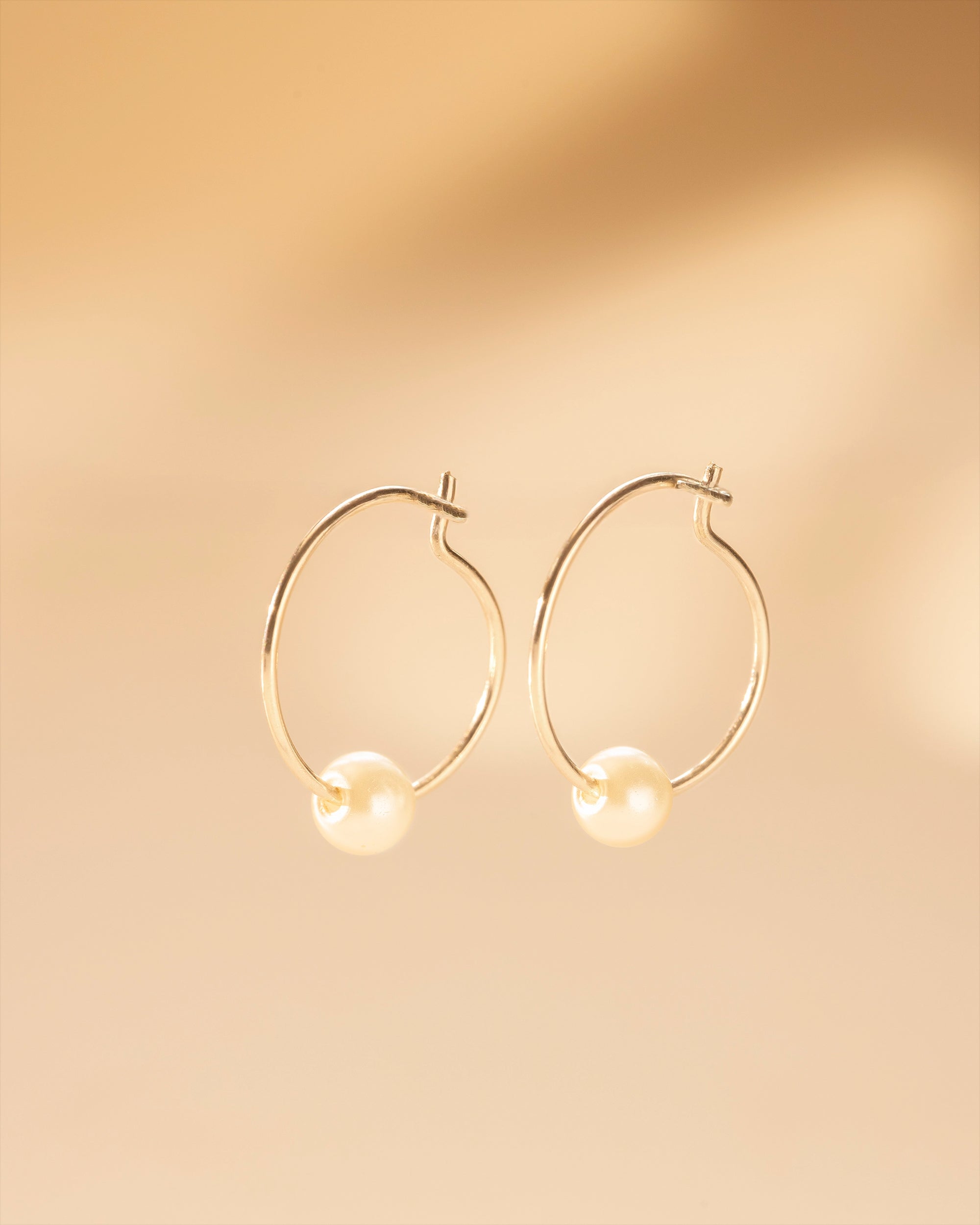 Silver Isabella Pearl Hoop Earrings