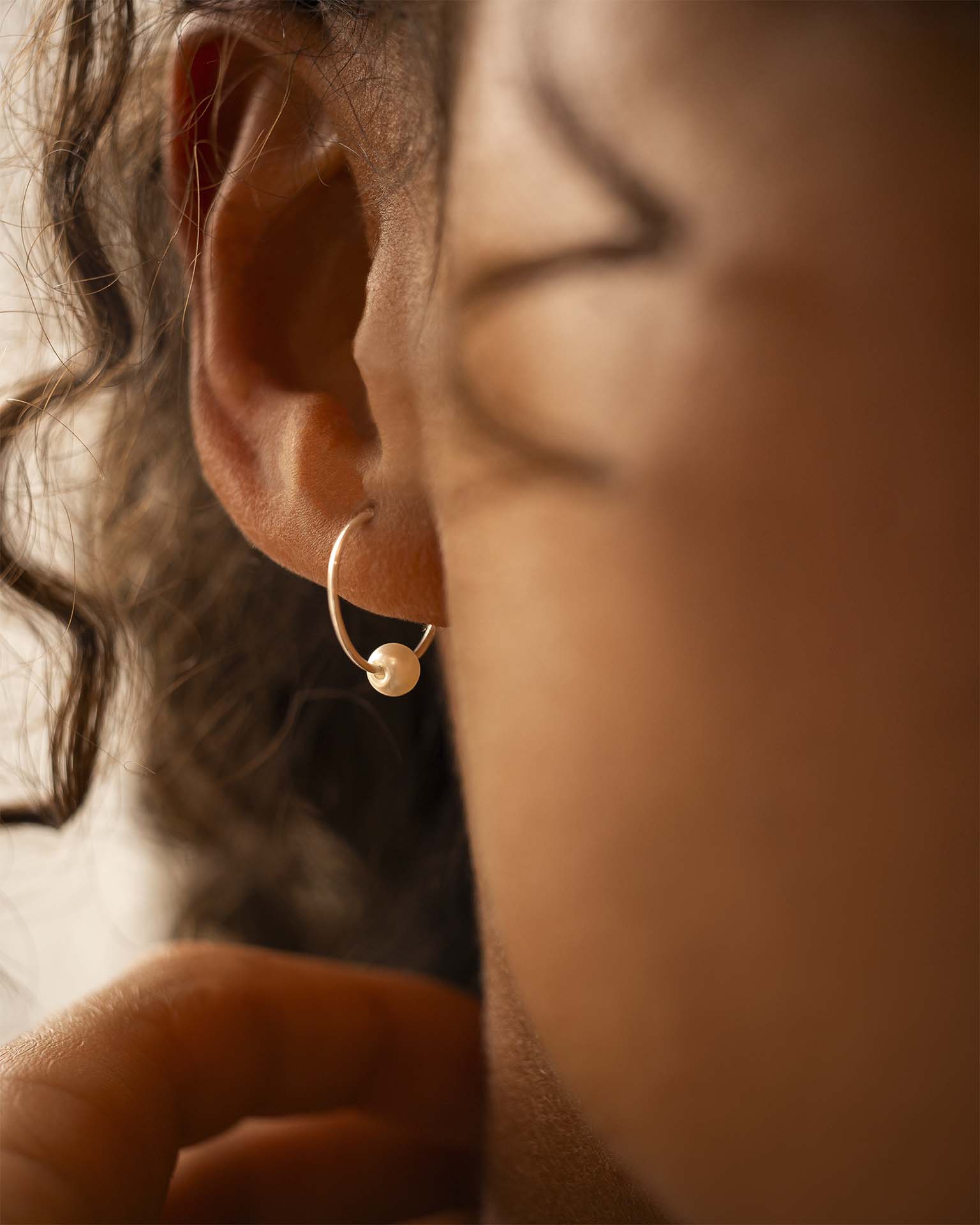 Silver Isabella Pearl Hoop Earrings